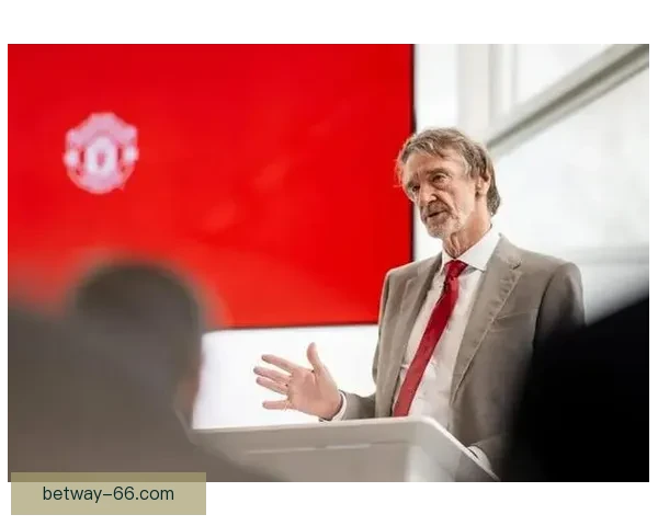 拉爵要求曼联清洗8人筹集1亿资金重点放弃齐尔克泽转型计划